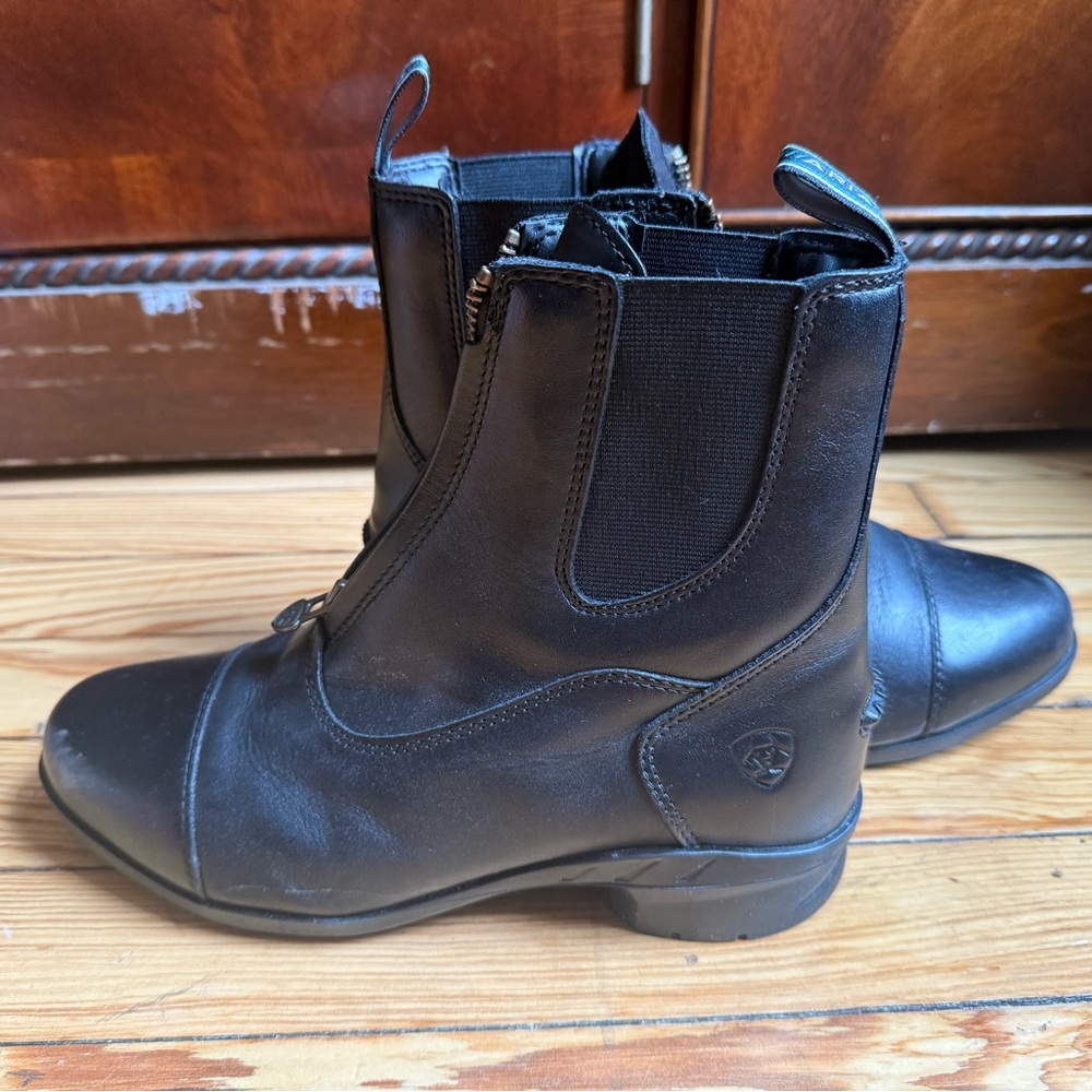 Ariat Black Leather Chelsea Zipper Boots /Woman’s Scout Zip Paddock Boot Size 7C